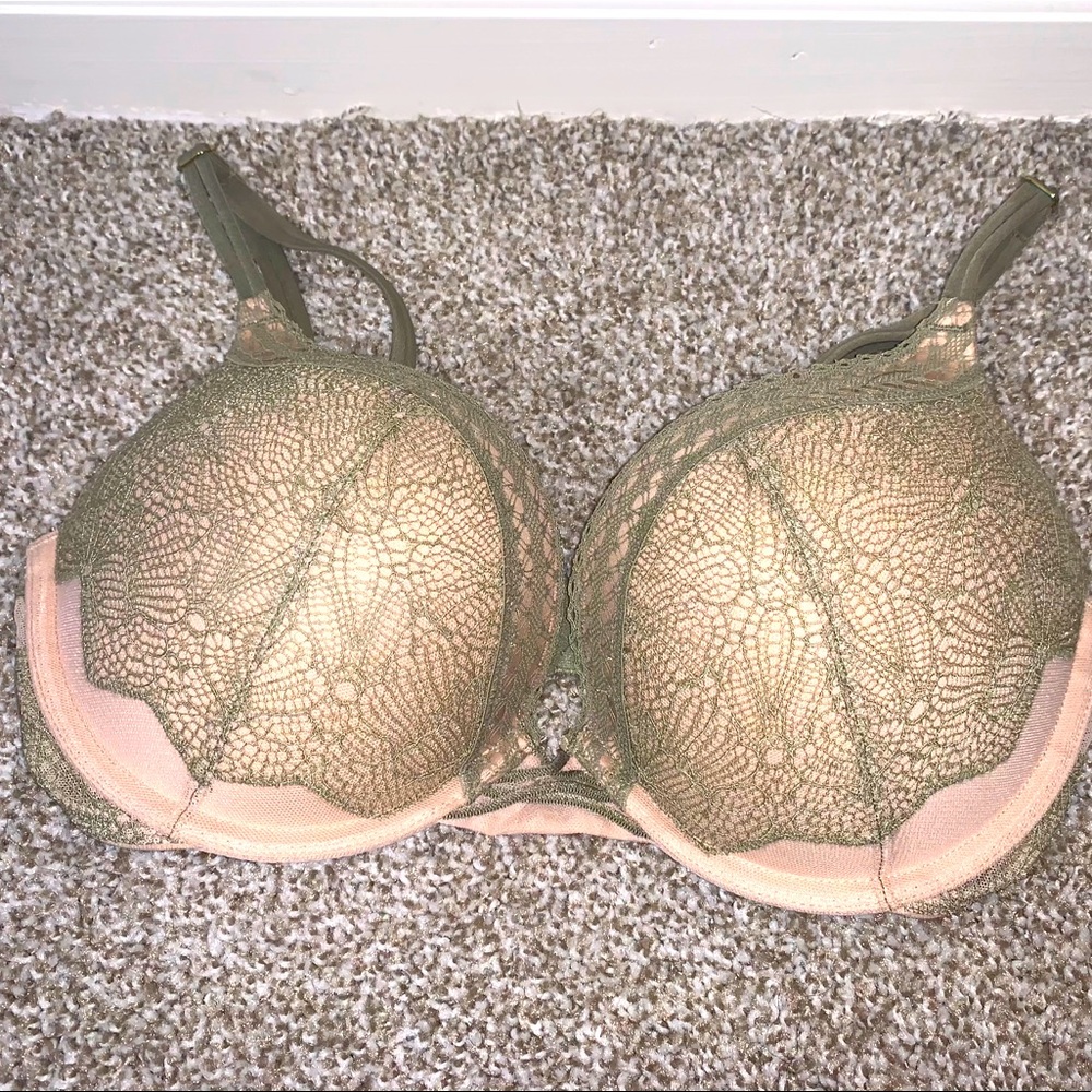 VICTORIA’S SECRET Bombshell Plunge Olive Lace Bra